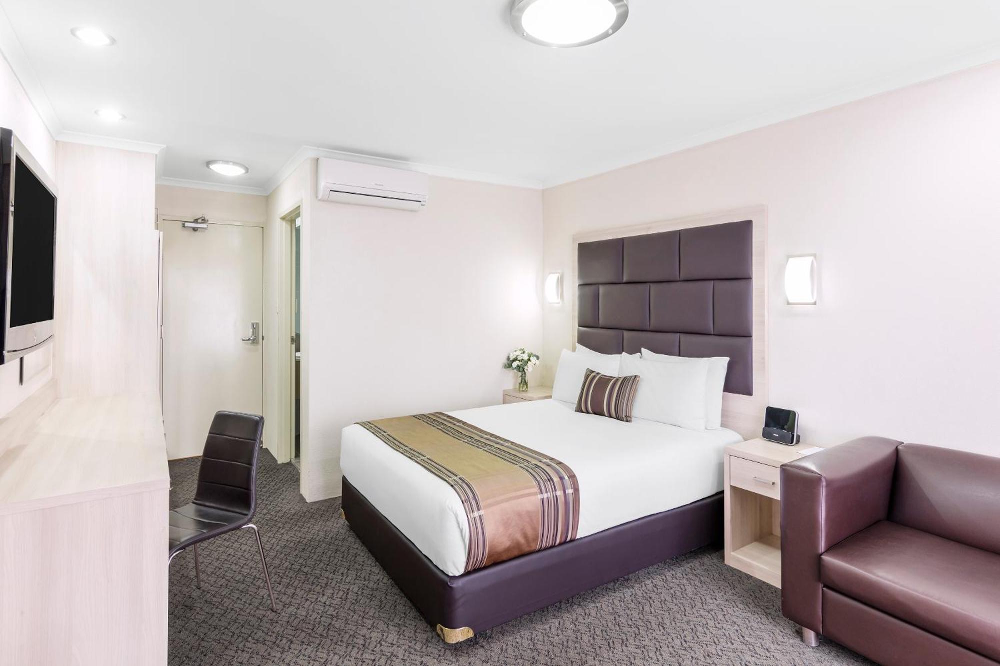 Executive Queen Room,1708235713:JPEG