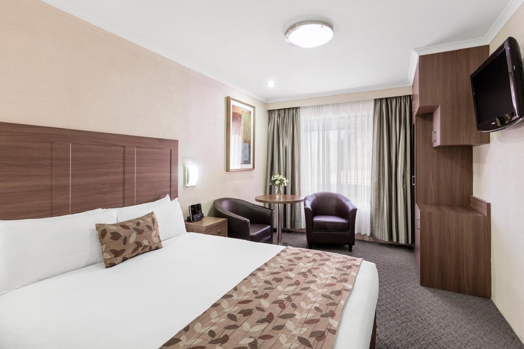 Standard Queen Room
